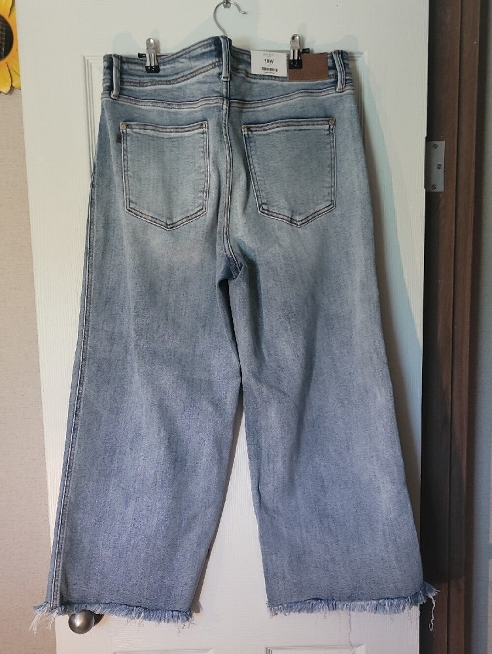 Judy Blue Wide-Leg Mid-Rise Frayed Hem Jeans - Light Blue - Picture 3 of 4